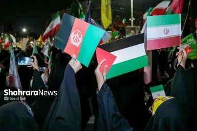 گزارش تصویری | بیعت مهاجران افغانستانی با حضور در عرصه میدان شهدای مشهد با رهبر انقلاب اسلامی