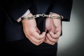 دستگیری یکی از مدیران ارشد گمرک فرودگاه شهید هاشمی&zwnj;نژاد مشهد