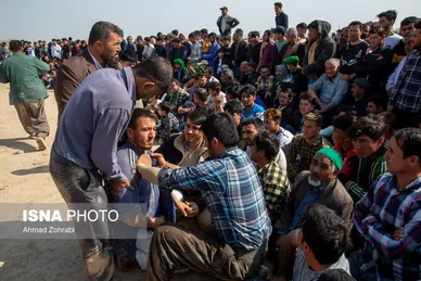 مسابقات کشتی سنتی افغانستانی‌ها به مناسبت نوروز در قم