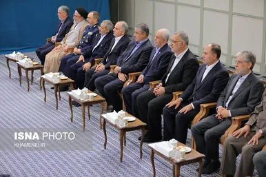 عکس‌هایی از دیدار رئیس‌جمهور و اعضای هیئت دولت چهاردهم با رهبر معظم انقلاب