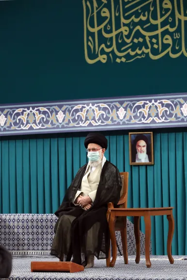 دیدار جمعی از مسئولان نظام و مهمانان شرکت کننده در کنفرانس وحدت اسلامی با رهبر معظم انقلاب