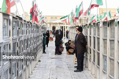 آیین چراغ برات در آرامگاه خواجه ربیع