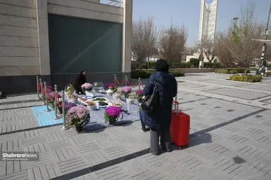 ورود مسافران نوروزی به مشهد از راه آهن