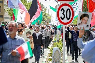 راهپیمایی ضدصهیونیستی نمازگزاران مشهدی و حمایت از عملیات وعده صادق سپاه