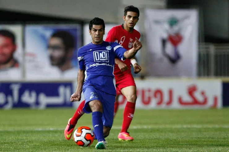 کریمیان: سپاهان قهرمانی را به پرسپولیس هدیه کرد