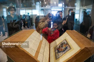 گزارش تصویری | گردشگران نوروزی در آرامگاه فردوسی