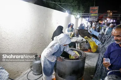 گزارش تصویری | نذر نان در مسیر کربلا