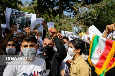تجمع افغانستانی‌های مقیم تهران و مشهد در مقابل کنسولگری پاکستان