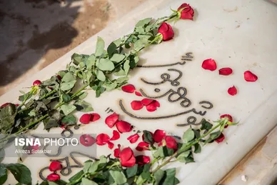 عکس‌هایی از حضور جمعی از سینماگران در قطعه هنرمندان