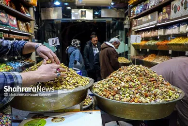 حال و هوای بازار مشهد در آستانه شب یلدا
