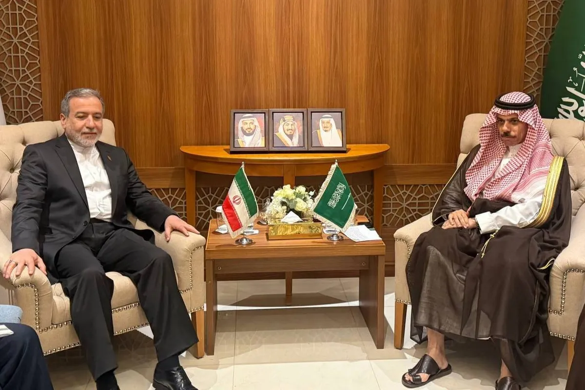 عراقچی در جده با فیصل بن‌فرحان دیدار کرد