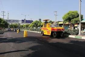 معاون عمران، حمل&zwnj;ونقل و ترافیک شهرداری مشهد خبر داد: عزم جدی برای تحقق هدف ۵ میلیون مترمربع آسفالت در سال ۱۴۰۴