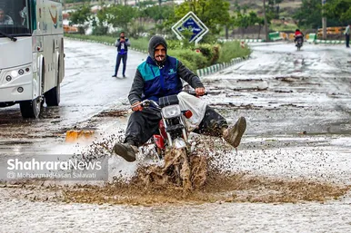 عکس‌هایی از سیلاب در خیابان‌های مشهد (۲۹ اردیبهشت ۱۴۰۳)