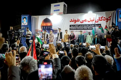 اجتماع بزرگ حمایت از کودکان غزه در عرصه میدان شهدا مشهد