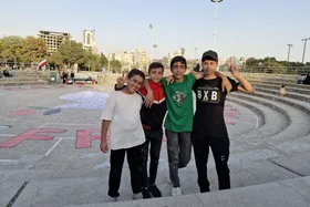 &nbsp;۴هزار درنای کاغذی در بوستان کوهسنگی مشهد صدای فریاد مظلومیت کودکان غزه است