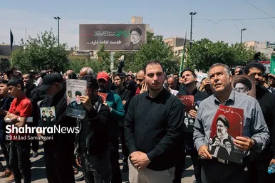 عکس‌هایی از مراسم تشییع پیکر شهدای خدمت در مشهد (۱)