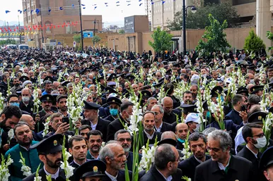 گلباران حرم مطهر رضوی در شب میلاد امام رضا(ع)
