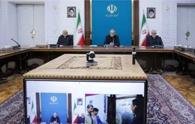 فاز نخست نیروگاه خورشیدی &laquo;آفتاب شرق&raquo; فولاد مبارکه اصفهان با حضور پزشکیان افتتاح شد