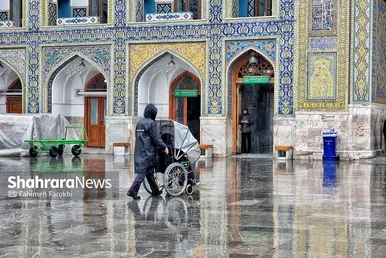 گزارش تصویری | حال و هوای بارانی حرم امام رضا (ع) (۱۹ اسفند ۱۴۰۳)