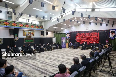 دیدار جمعی از خبرنگاران و کارمندان مؤسسه فرهنگی شهرآرا با نماینده ولی‌فقیه در خراسان‌رضوی