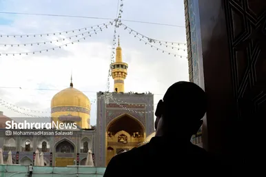 آئین اذن عزای حسینی و تعویض پرچم گنبد حرم مطهر رضوی