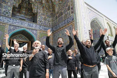 گزارش تصویری | عزاداری روز تاسوعای حسینی در حرم امام‌رضا(ع) (۱۴ تیر ۱۴۰۴)