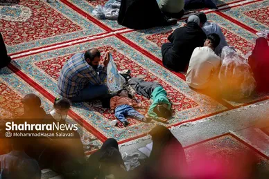 گزارش تصویری | لحظه تحویل سال در حرم مطهر امام رضا (ع)