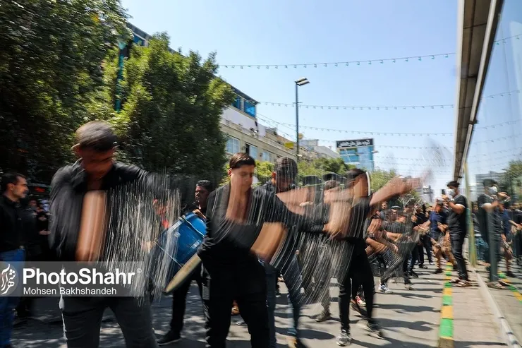 ویدئو | مراسم عزاداری عاشورای حسینی در خیابان‌های منتهی به حرم مطهر رضوی