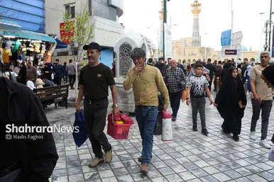 گزارش تصویری | زائران نوروزی در خیابان امام‌رضا(ع) مشهد