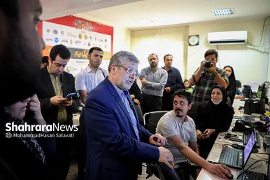 حضور شهردار مشهد در موسسه شهرآرا به مناسبت روز خبرنگار