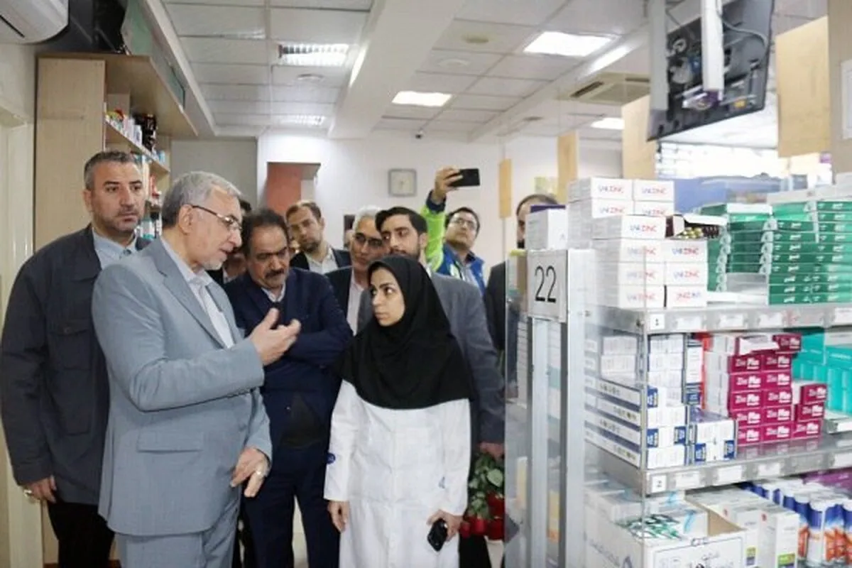 وزیر بهداشت در مشهد: حدود ۹۶۰۰ قلم دارو در تعطیلات نوروزی در کشور توزیع می‌شود