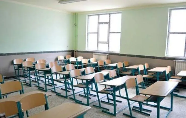 مدارس مختلف مخالف اصل ۳۰ قانون اساسی