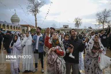 لحظه تحویل سال ۱۴۰۳ در حرم حضرت شاهچراغ (ع)