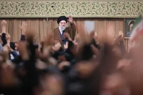 گزارش تصویری | دیدار دانش&zwnj;آموزان و دانشجویان با رهبر معظم انقلاب اسلامی، به&zwnj;مناسبت سیزدهم آبان&zwnj;ماه (۱۲ آبان ۱۴۰۴)