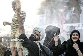 قطره&zwnj;های باران بر صورت زائران