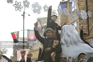 گزارش تصویری | اجتماع مهاجران افغانستانی در سوگ امام امت در محله گلشهر مشهد