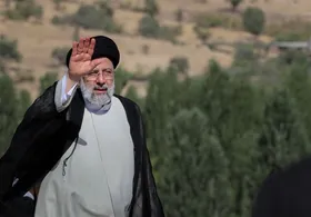 حضور رئیس&zwnj;جمهور در مناطق سیل&zwnj;زده فیروزکوه| دستور فوری رئیسی برای رفع مشکلات سیل&zwnj;زدگان+ عکس و فیلم