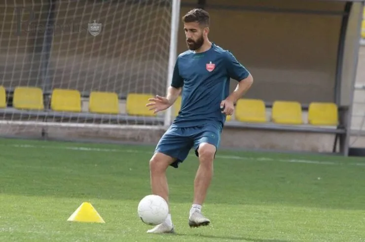 خبر بد برای پرسپولیس و گل‌محمدی| تست کرونای مدافع پرسپولیس مثبت شد