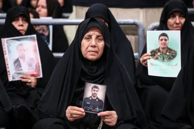 گزارش تصویری | سخنرانی رهبر معظم انقلاب در مراسم عزاداری شهادت امام رضا(ع)