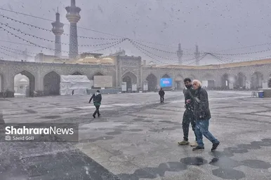 گزارش تصویری | یک روز برفی در حرم مطهر امام رضا(ع) - ۲۱ بهمن ۱۴۰۳
