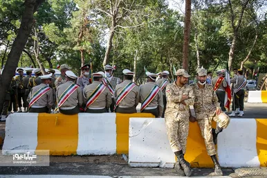 آیین بازگشایی معابر پادگان لشکر ۷۷