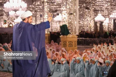 گزارش تصویری | جشن تکلیف دانش آموزان دختر مدارس غیر دولتی در حرم مطهر رضوی