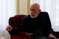 بحران ویزای دانشجویان افغان در پاکستان | کرزی خواستار جداسازی آموزش از تنش‌های سیاسی شد
