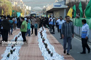 عکس| سفره افطار ۶ کیلومتری مشهدی‌ها در شب میلاد امام حسن مجتبی(ع)