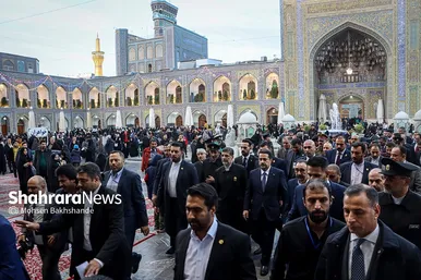 بارش اولین برف پاییزی در حرم مطهر رضوی