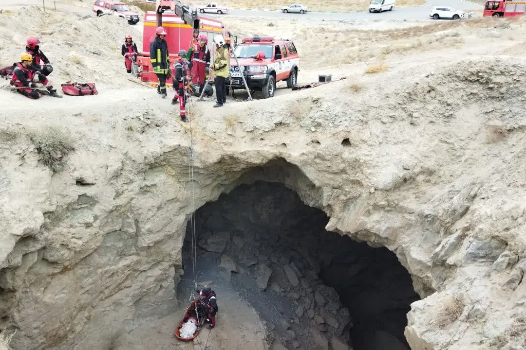 سقوط در حفره
