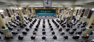 دیدار جمعی از مسئولان نظام و مهمانان شرکت کننده در کنفرانس وحدت اسلامی با رهبر معظم انقلاب