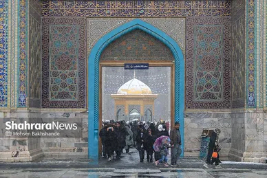 گزارش تصویری | یک روز برفی در حرم مطهر امام رضا(ع) - ۲۱ بهمن ۱۴۰۳