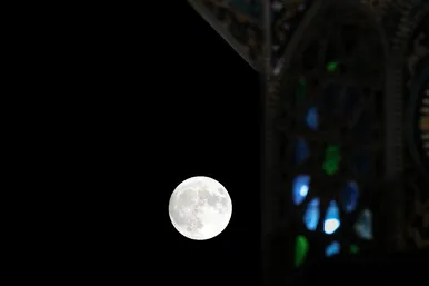 ابرماه آبی