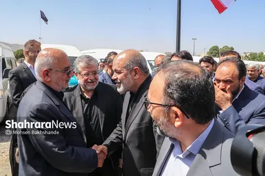 رونمایی از ١۵٠ دستگاه ون و اتوبوس با حضور وزیر کشور در مشهد